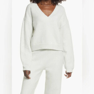 Cozy sparkle white v neck Open Edit pullover cropped sweater Christmas cocktail
